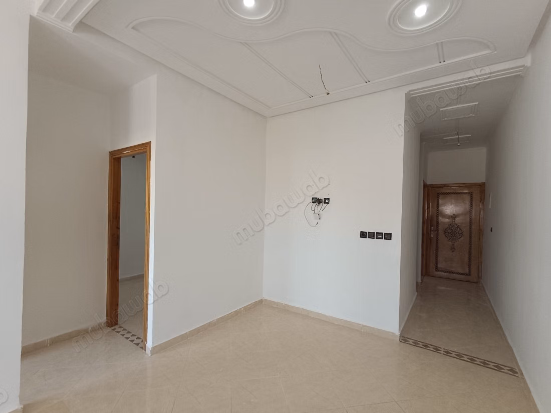 Appartement à louer à Riyad Al-Yasmin, Route Ain Chkef