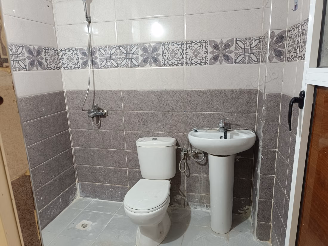 Appartement à louer à Riyad Al-Yasmin, Route Ain Chkaf