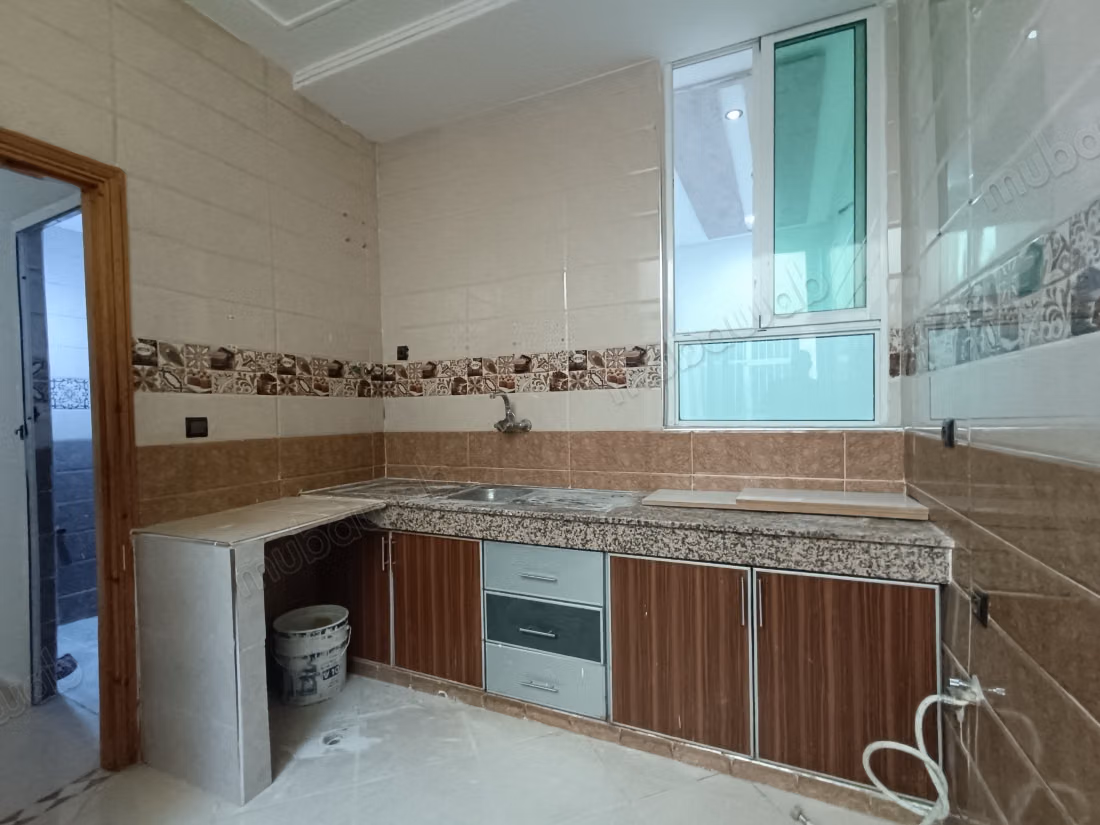 Appartement à louer à Riyad Al-Yasmin, Route Ain Chkaf