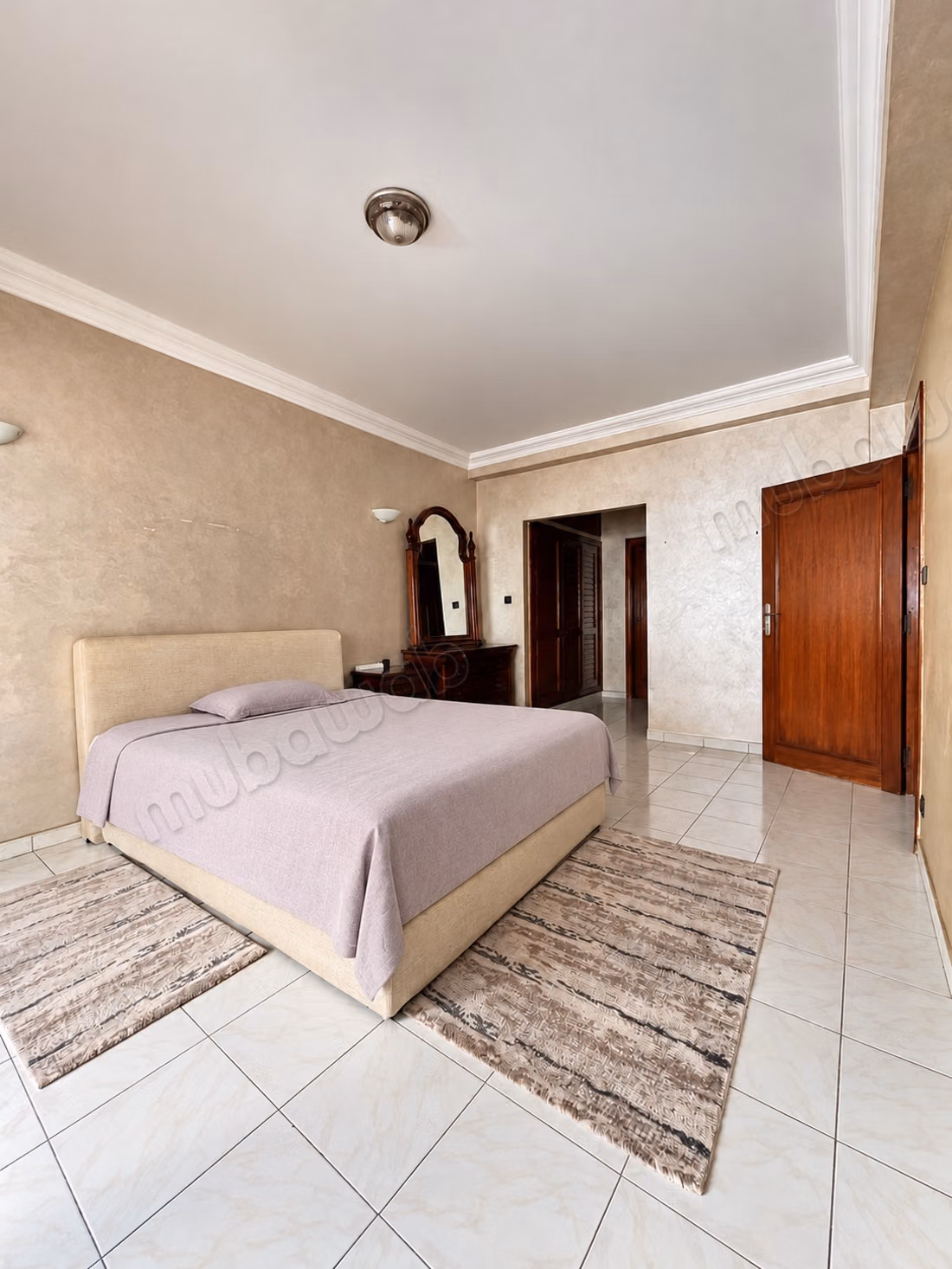 Family apartment of 200 m² for sale in Racine