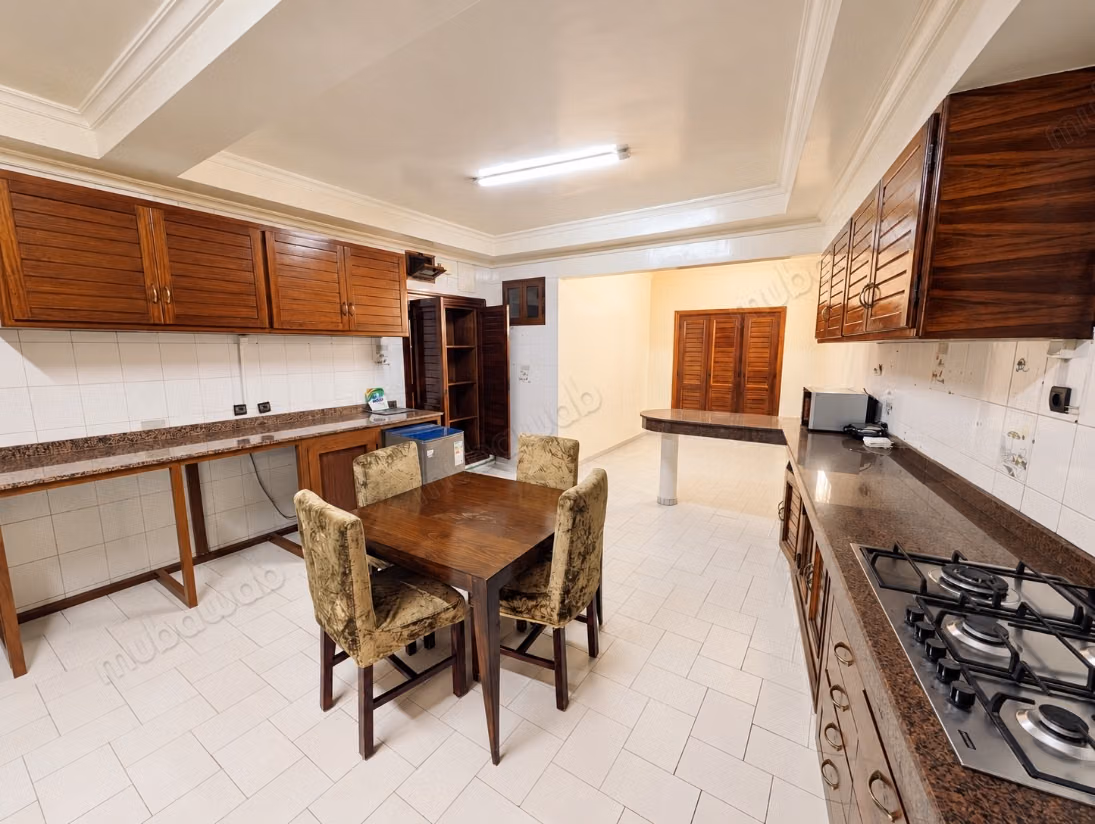 Family apartment of 200 m² for sale in Racine
