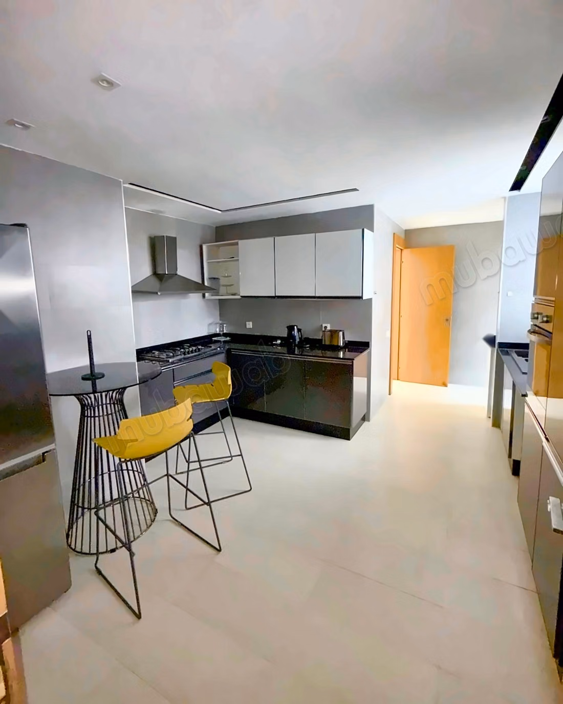 Superbe appartement haut standing avec jardin