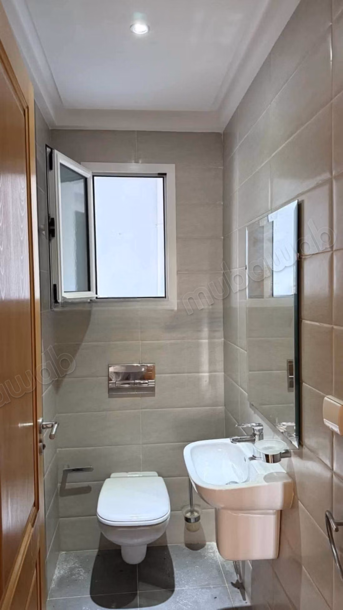 Très bel appartement en location à Cité Ennasr 2.2 belles chambres