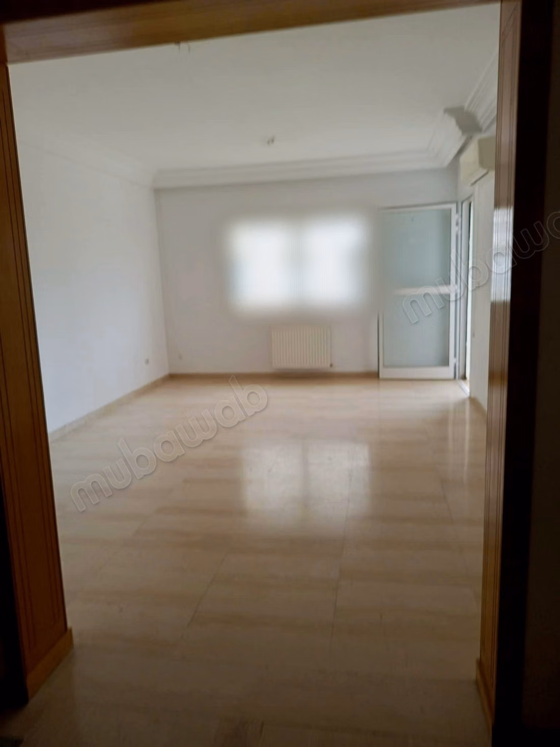 Très bel appartement en location à Cité Ennasr 2.2 belles chambres