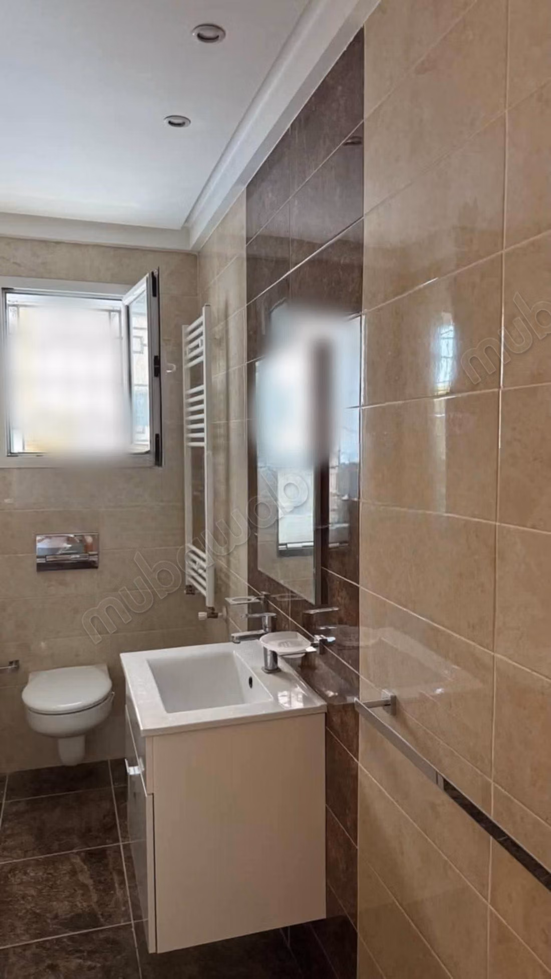 Très bel appartement en location à Cité Ennasr 2.2 belles chambres
