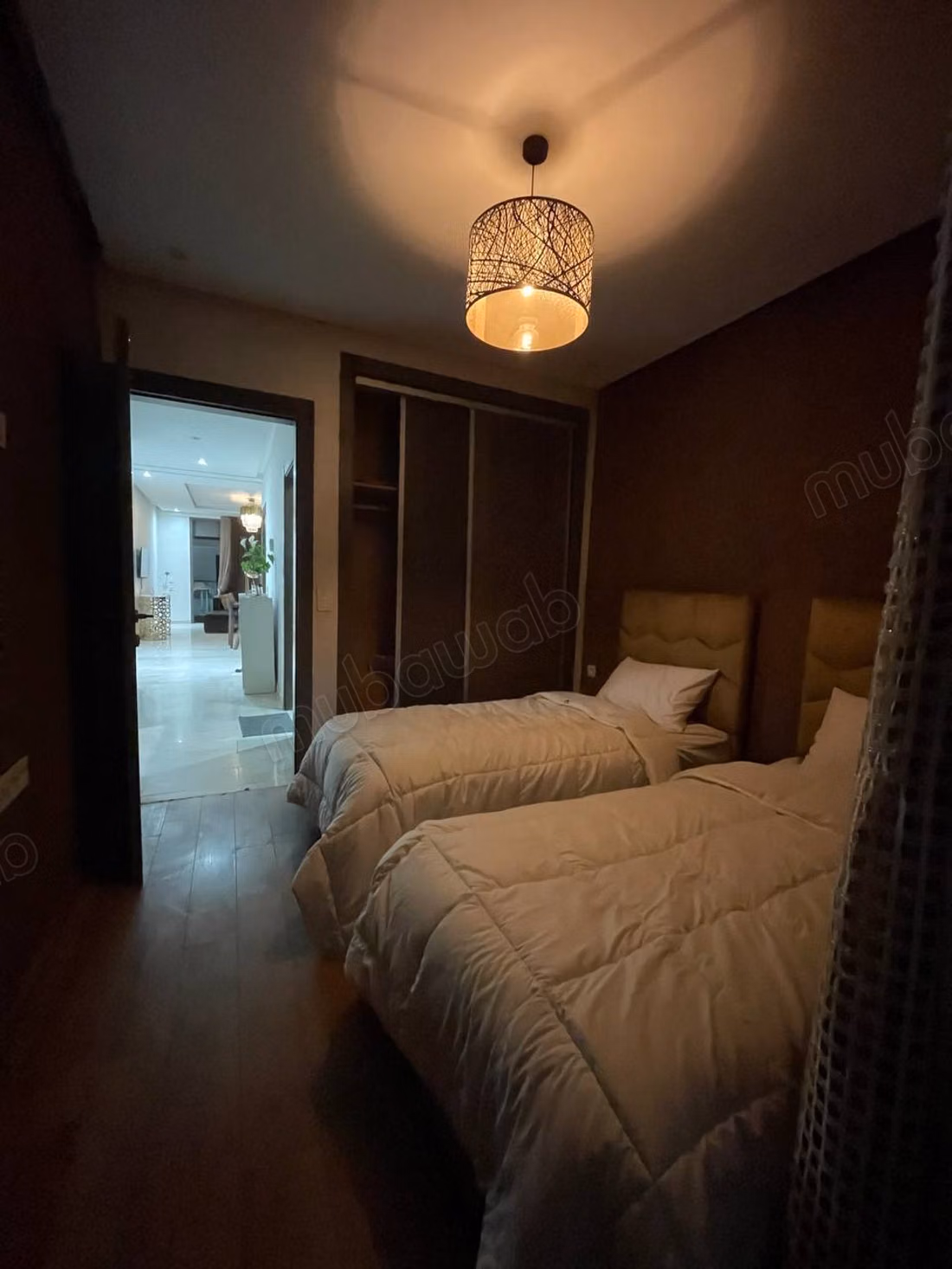 Location saisonnière à Ville Nouvelle. 
2 chambres agréables. 
Fenêtres avec double vitrage et porte blindée
