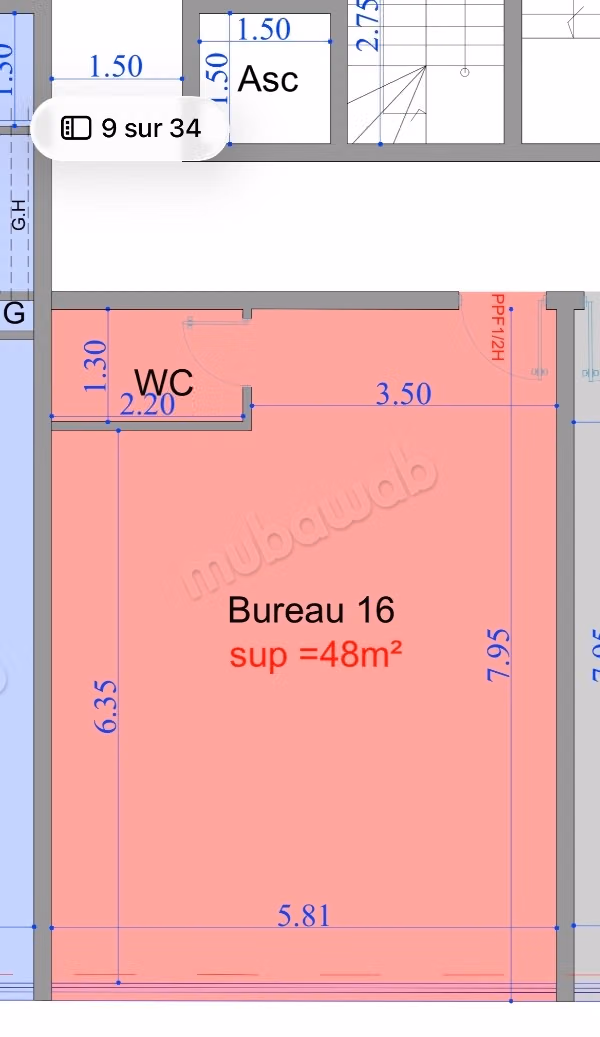 Bureaux et magasins à vendre au centre-ville. Superficie totale de 48 m². Concierge