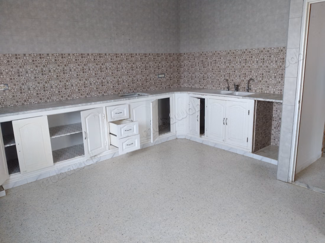 A vendre étage de villa