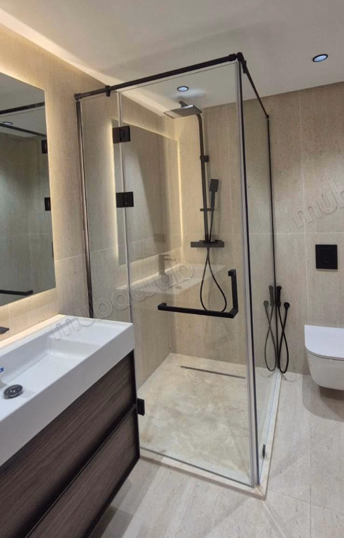 Appartement en location à Racine. 
3 chambres agréables. 
Cuisine équipée