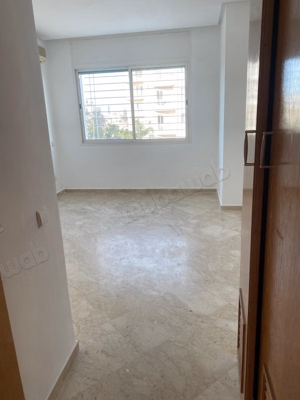 Bureaux en location à Riyad. 
Surface totale 121 m²
