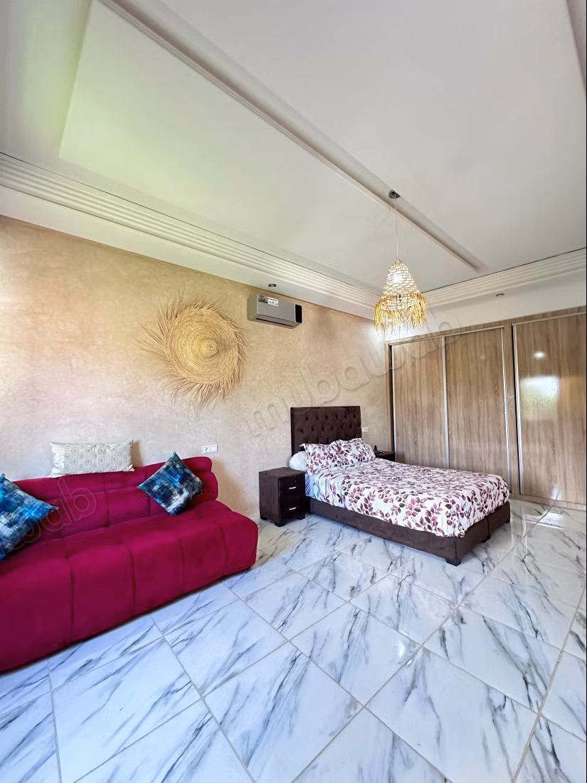 Villa à vendre à route d’ourika 
ghmate