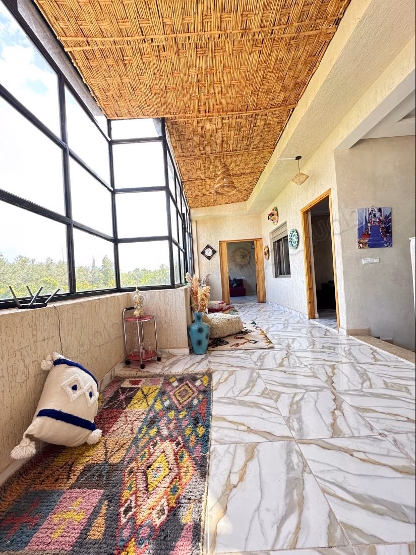 Villa à vendre à route d’ourika 
ghmate