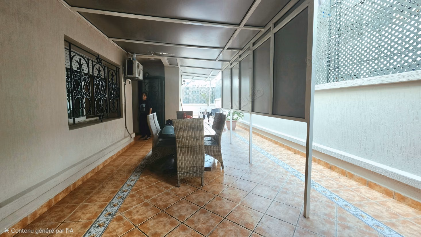 Appartement avec grande terrasse 
Racine