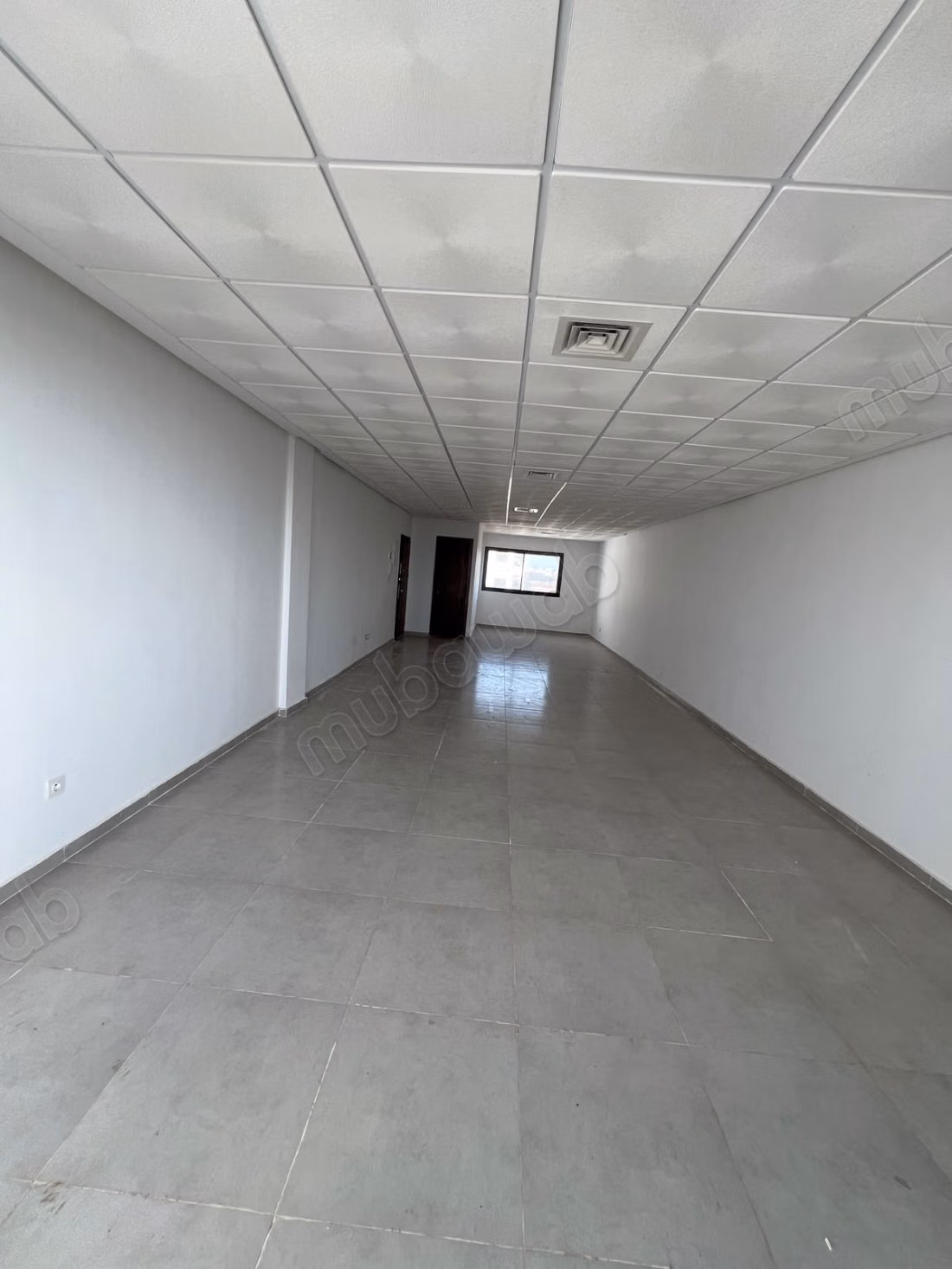 Bureau 74 m² à Louer Double Façade,
salé el jadida