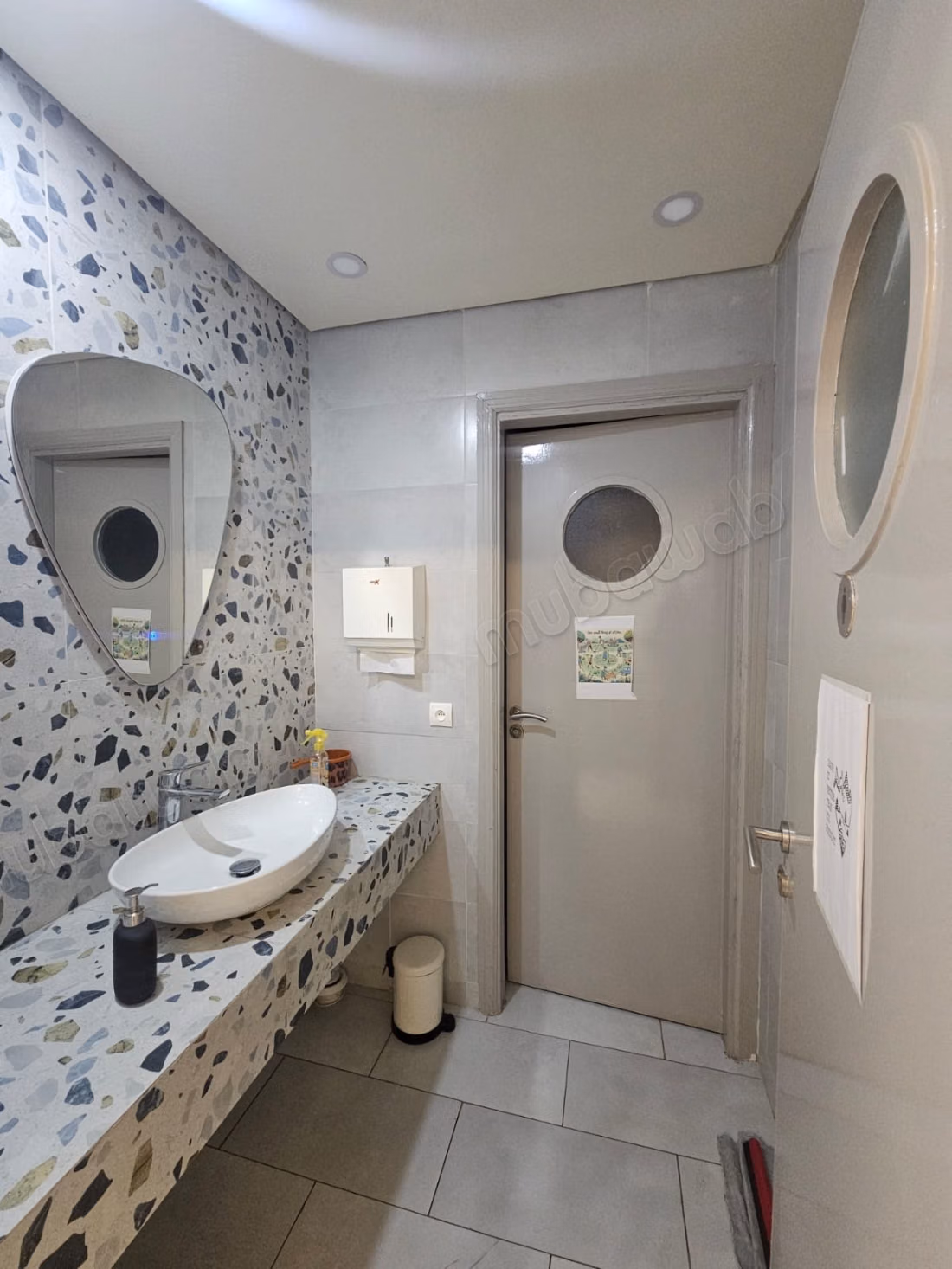 Kantoorruimte van 307 m² te huur in Sidi Maârouf,