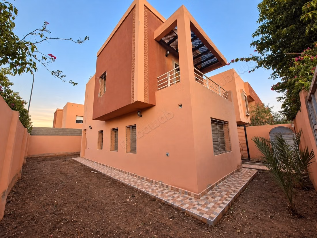 À vendre – villa haut standing à tamansourt