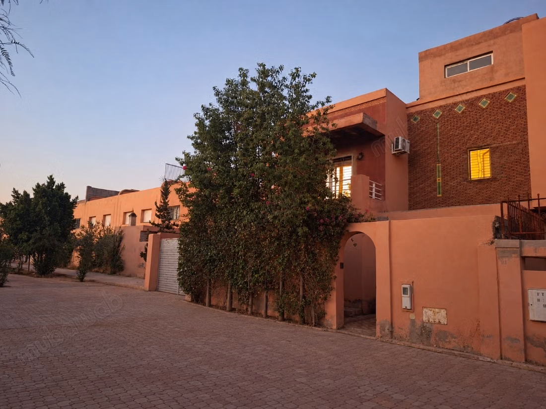 À vendre – villa haut standing à tamansourt