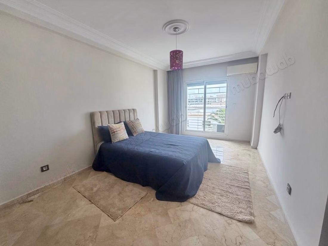 Bel appartement en location à Palmier. 4 grandes pièces. Meublé