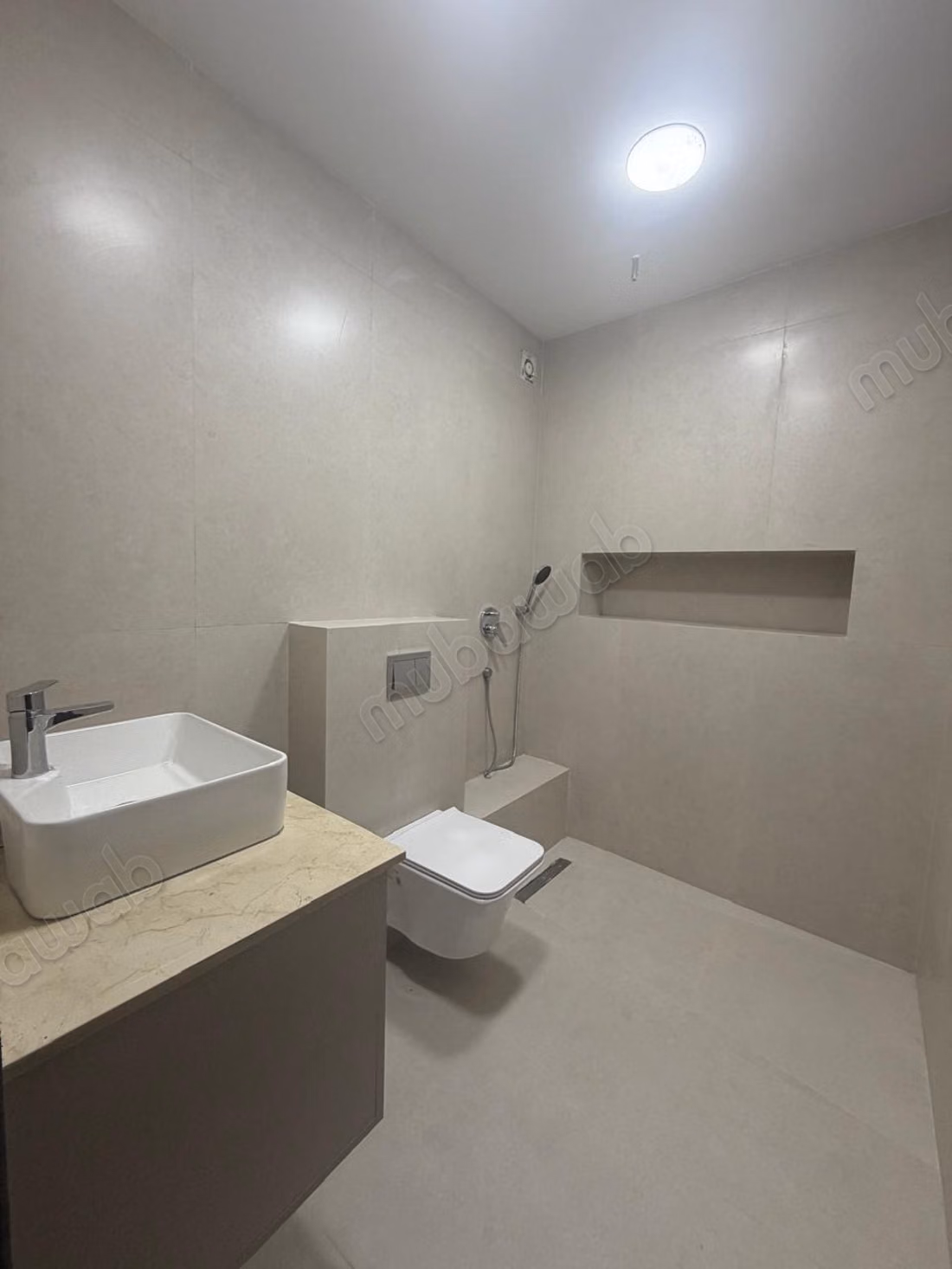 Bel appartement en location à Palmier. 4 grandes pièces. Meublé