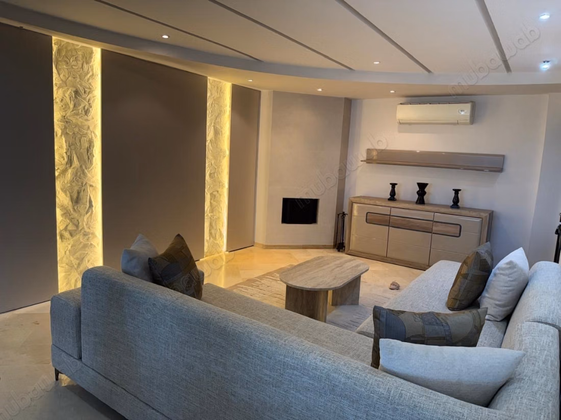 Bel appartement en location à Palmier. 4 grandes pièces. Meublé