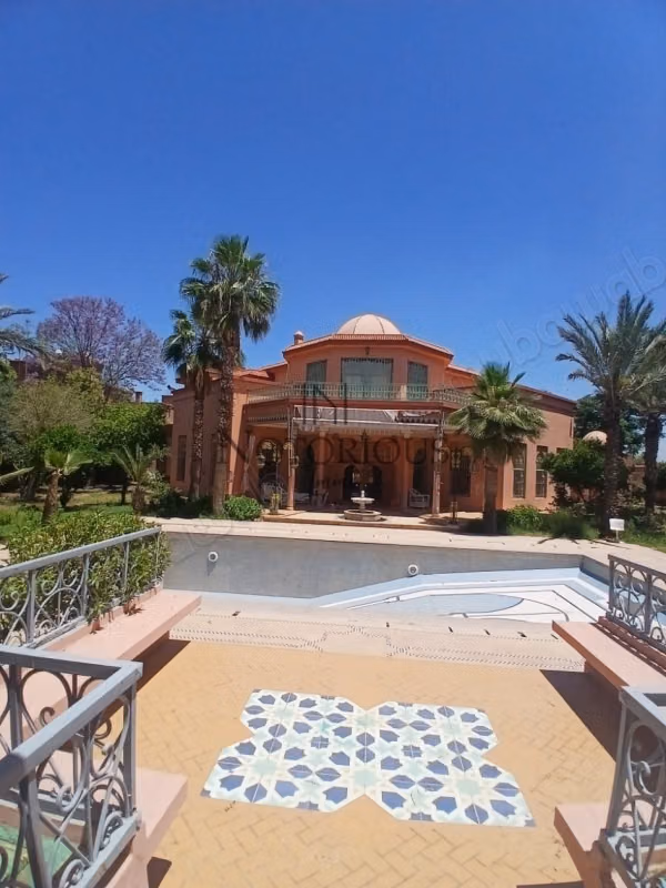 Villa for sale