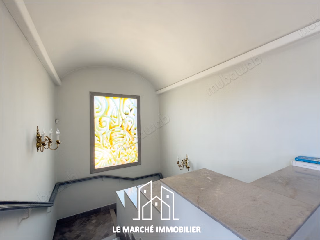 Villa en s5 de 500 m sur un terrain de 820m