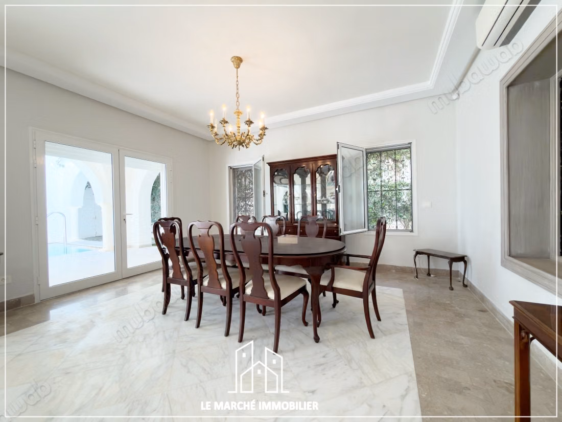 Villa en s5 de 500 m sur un terrain de 820m