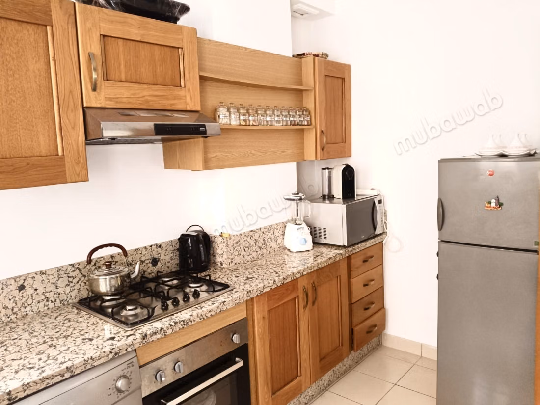 Targa, dans petite residence fermée avec piscine, jolie villa de charme en parfait état, 3 chambres