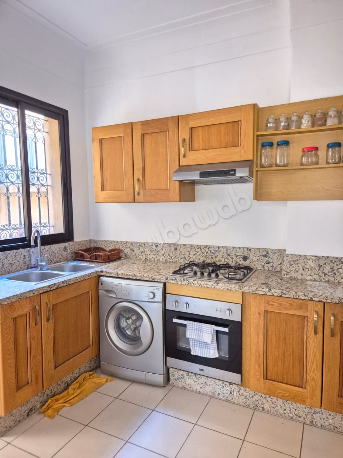 Targa, dans petite residence fermée avec piscine, jolie villa de charme en parfait état, 3 chambres