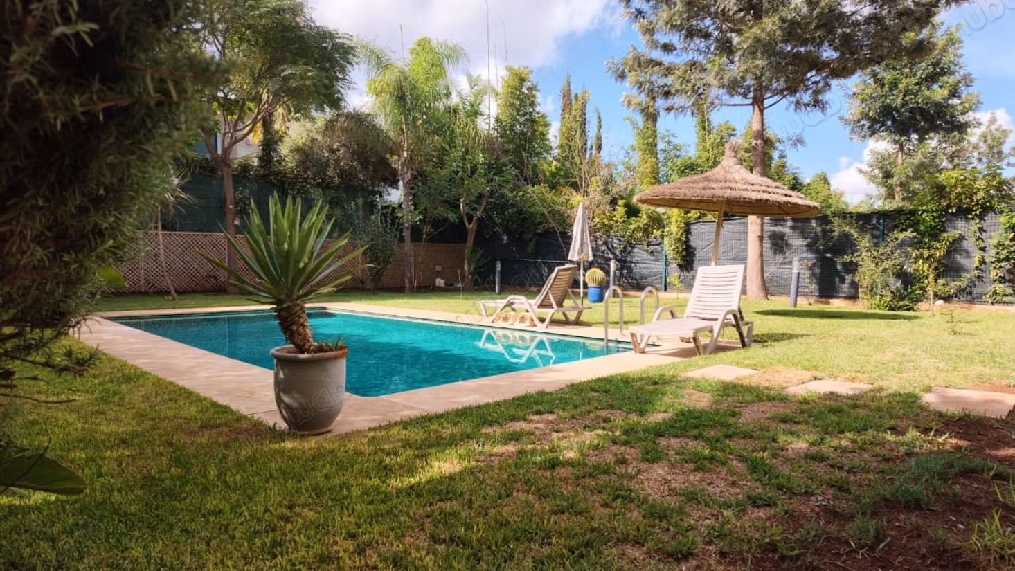Rez de jardin meublé à louer à ville verte