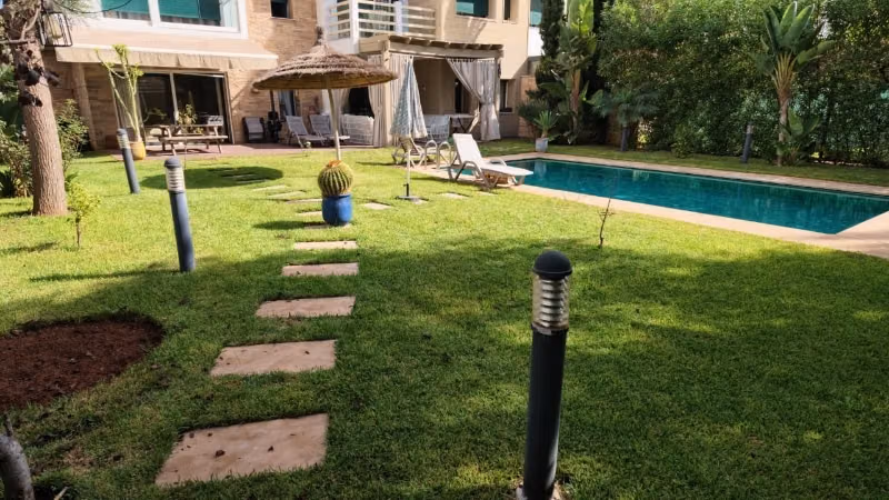 Rez de jardin meublé à louer à ville verte