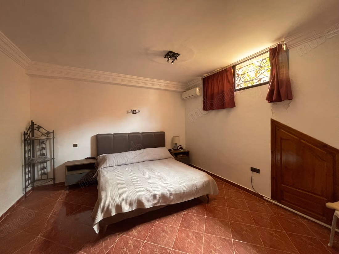 À louer: Maison 216 m2 à louer à TARGA