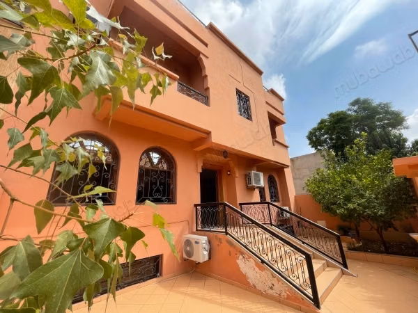 À louer: Maison 216 m2 à louer à TARGA