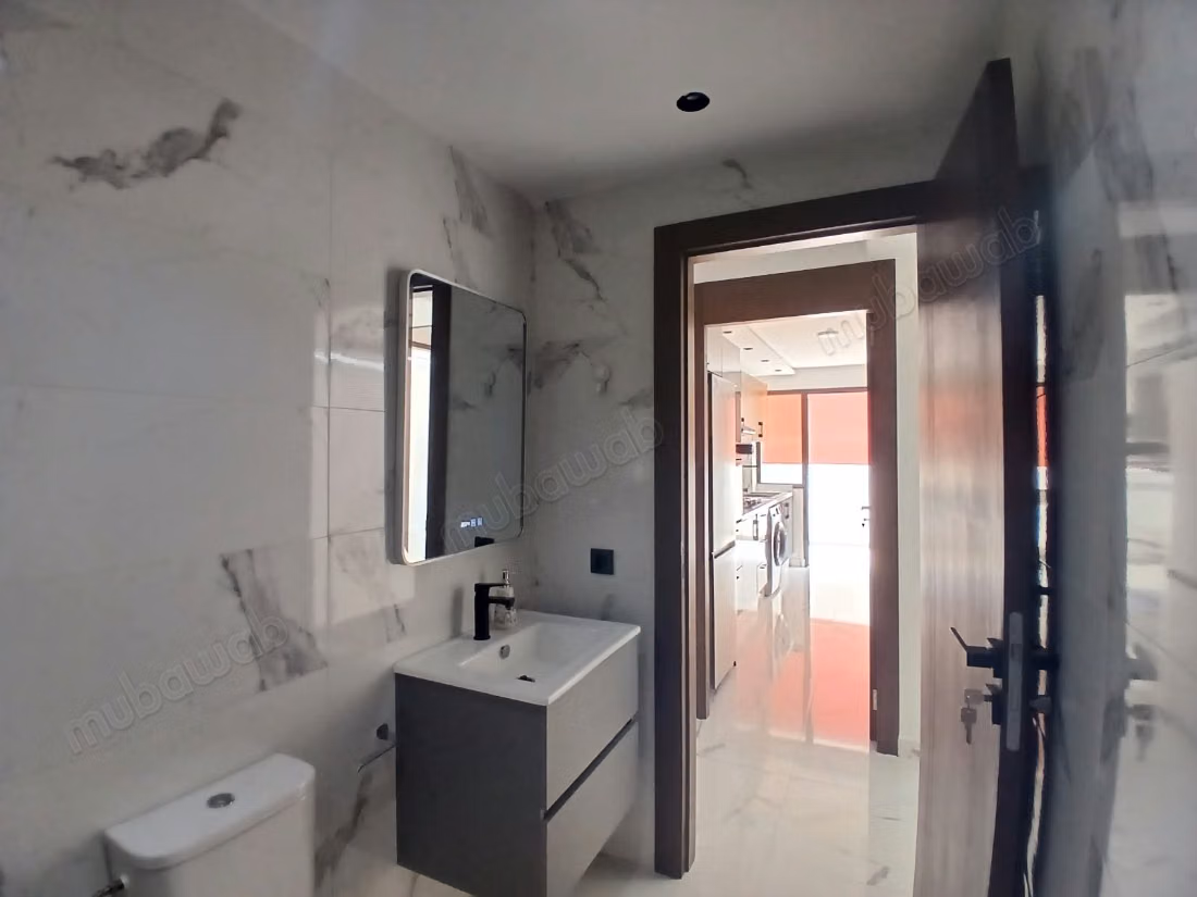 Bel appartement neuf avec terrasse au centre ville