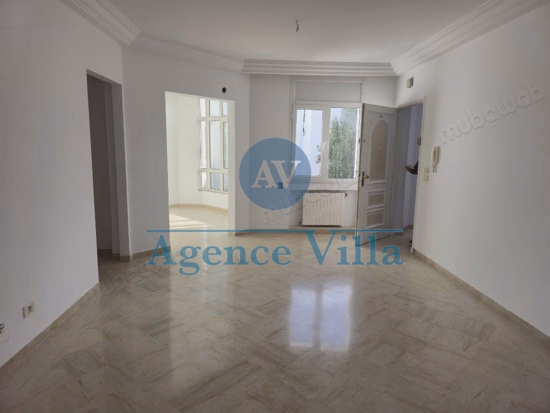A vendre appartement s4 à la Soukra