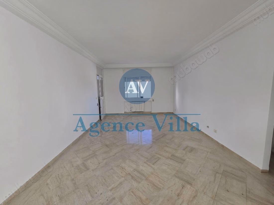 A vendre appartement s4 à la Soukra