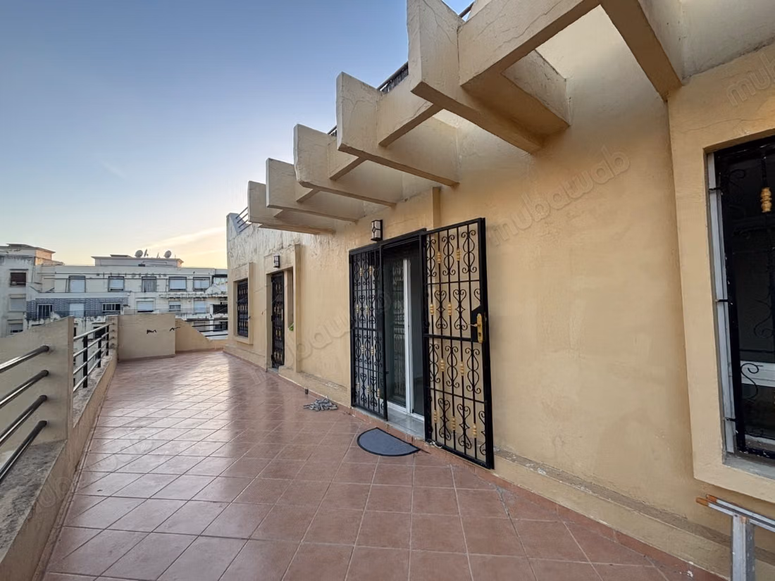 Appartement meublé avec grande terrasse