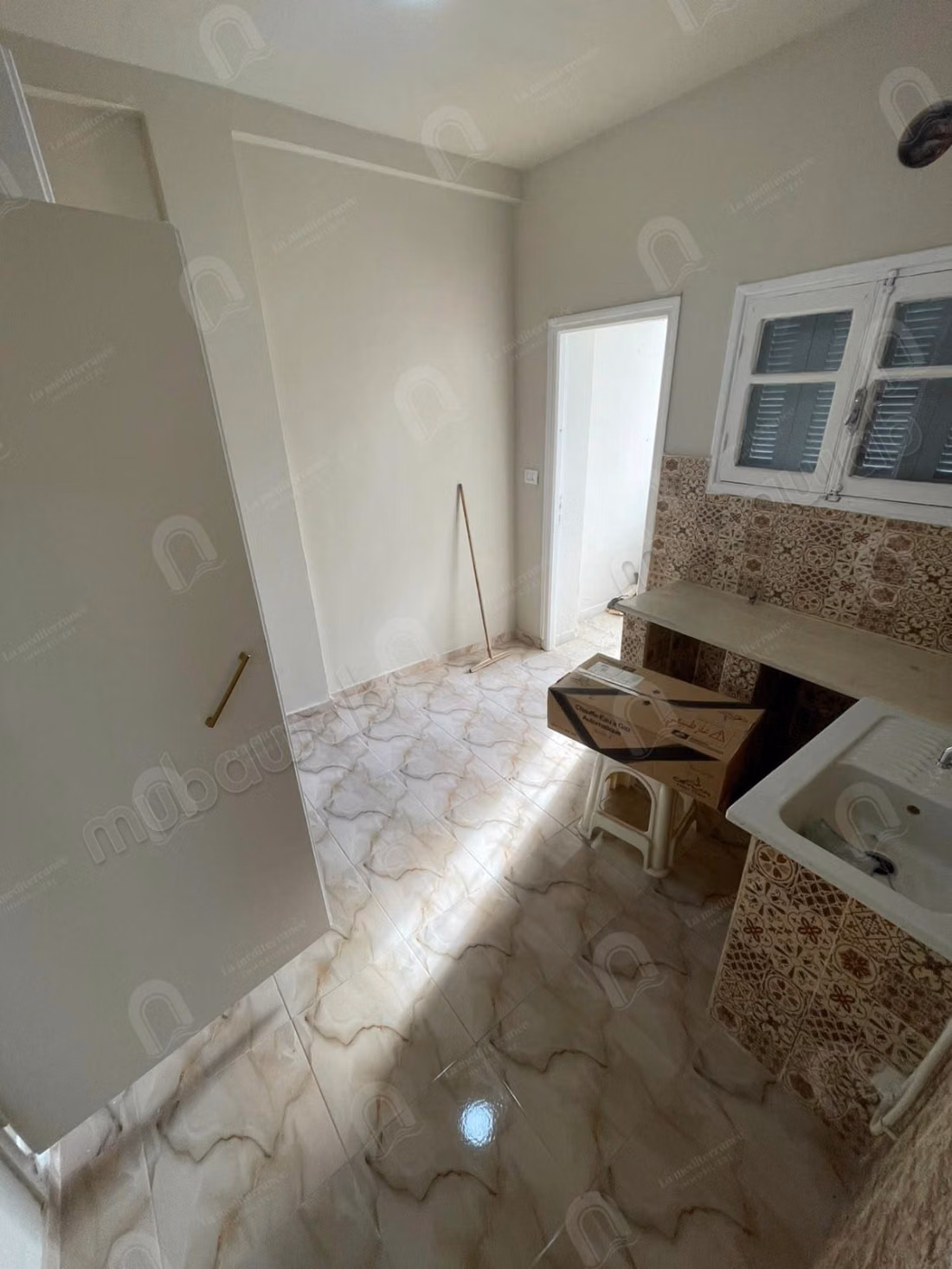 For sale an S2 apartment in Khaznadar