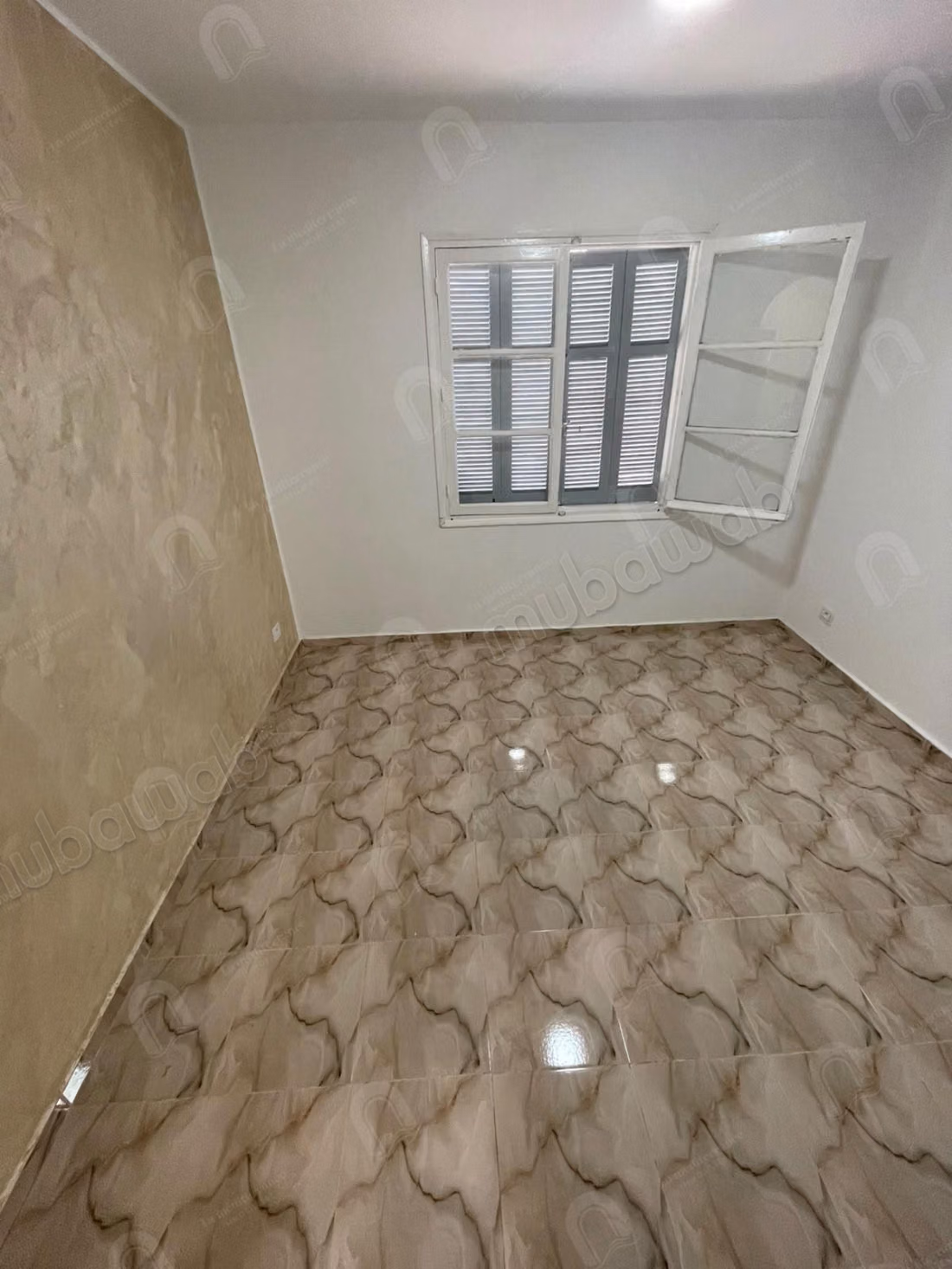 For sale an S2 apartment in Khaznadar