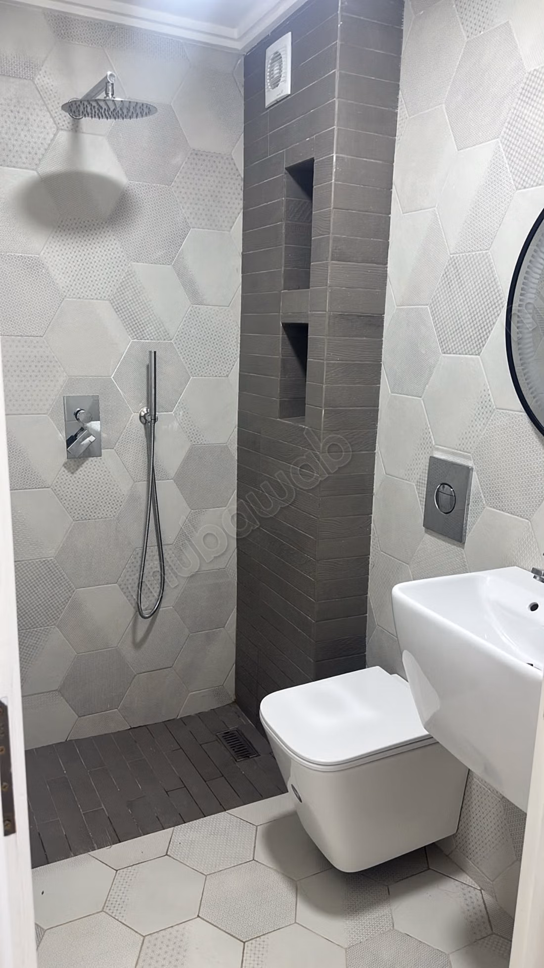 Appartements à louer à Secteur Touristique. Surface totale 64 m². Antenne parabolique, résidence sécurisée