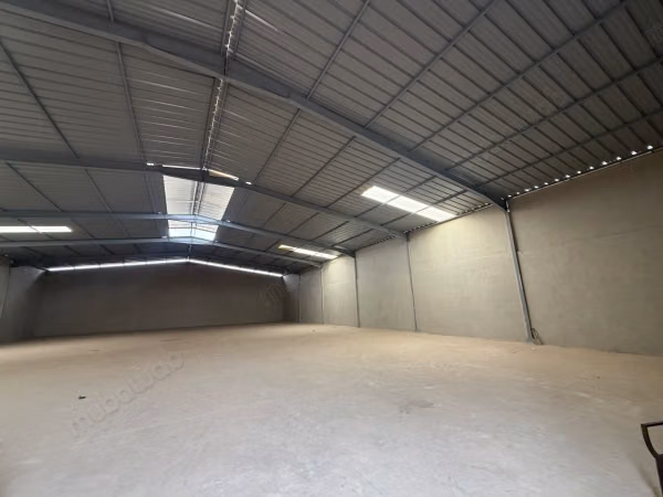 En alquiler en Harbil: Amplio local comercial de 850 m² – Una oportunidad excepcional para su actividad profesional