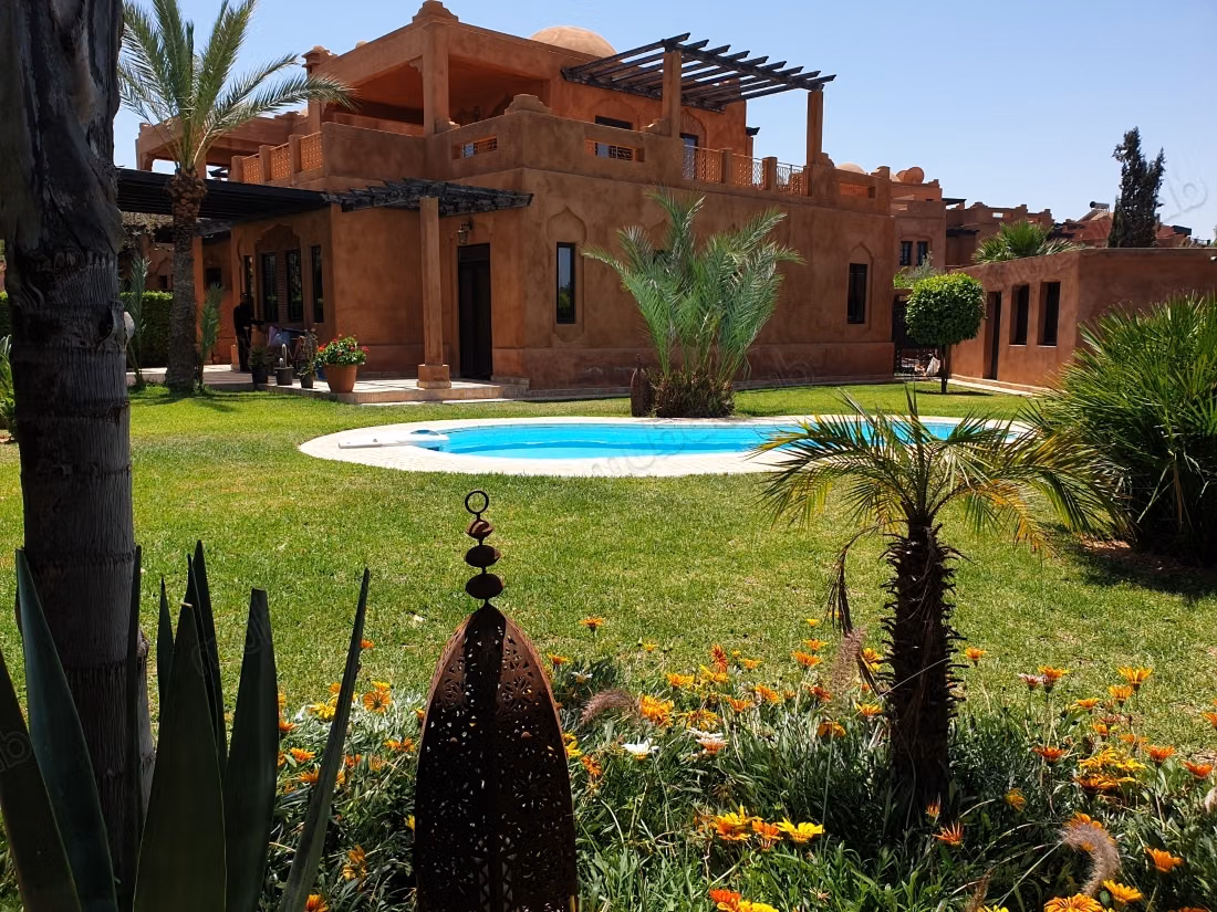 Villa 3 chambres avec piscine palmeraie