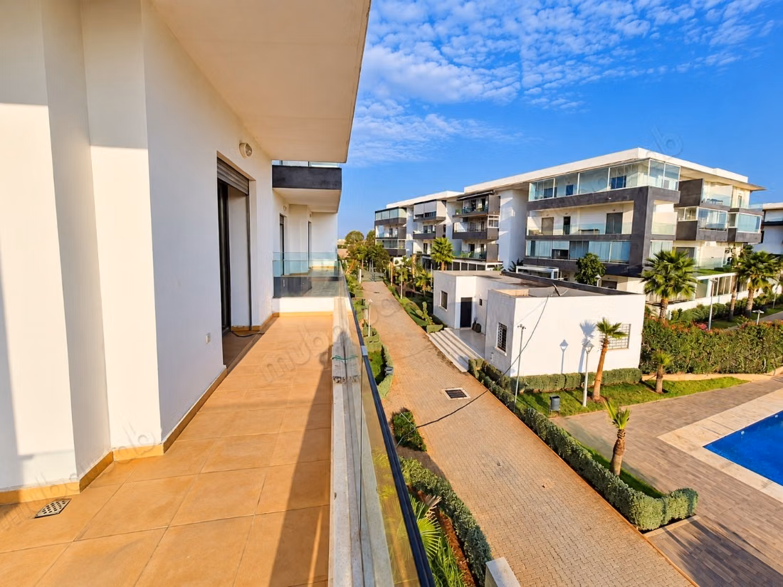 # Bouznika bay, ensemble immobilier à vocation hôtelière