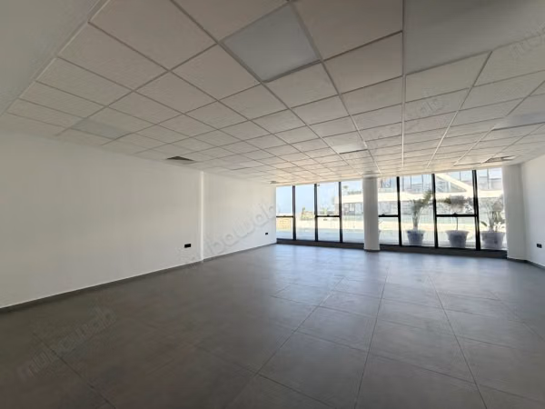 Plateau de Bureau Neuf à Louer – Les Orchidées VI
