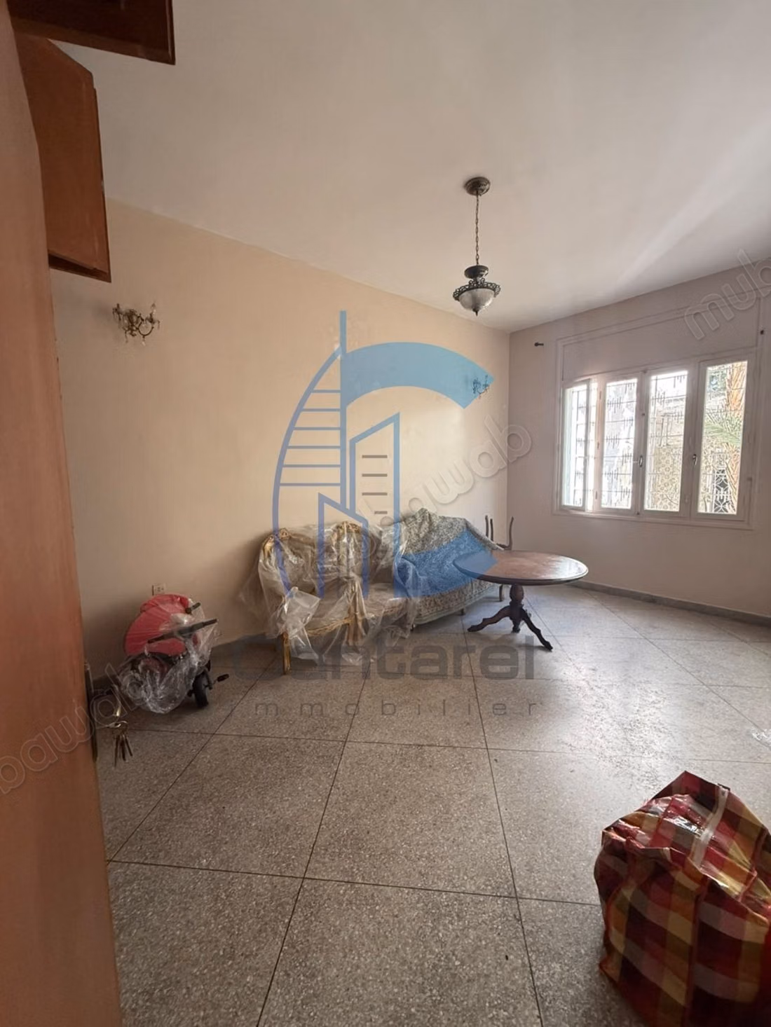 À vendre appartement avec jardin à racine