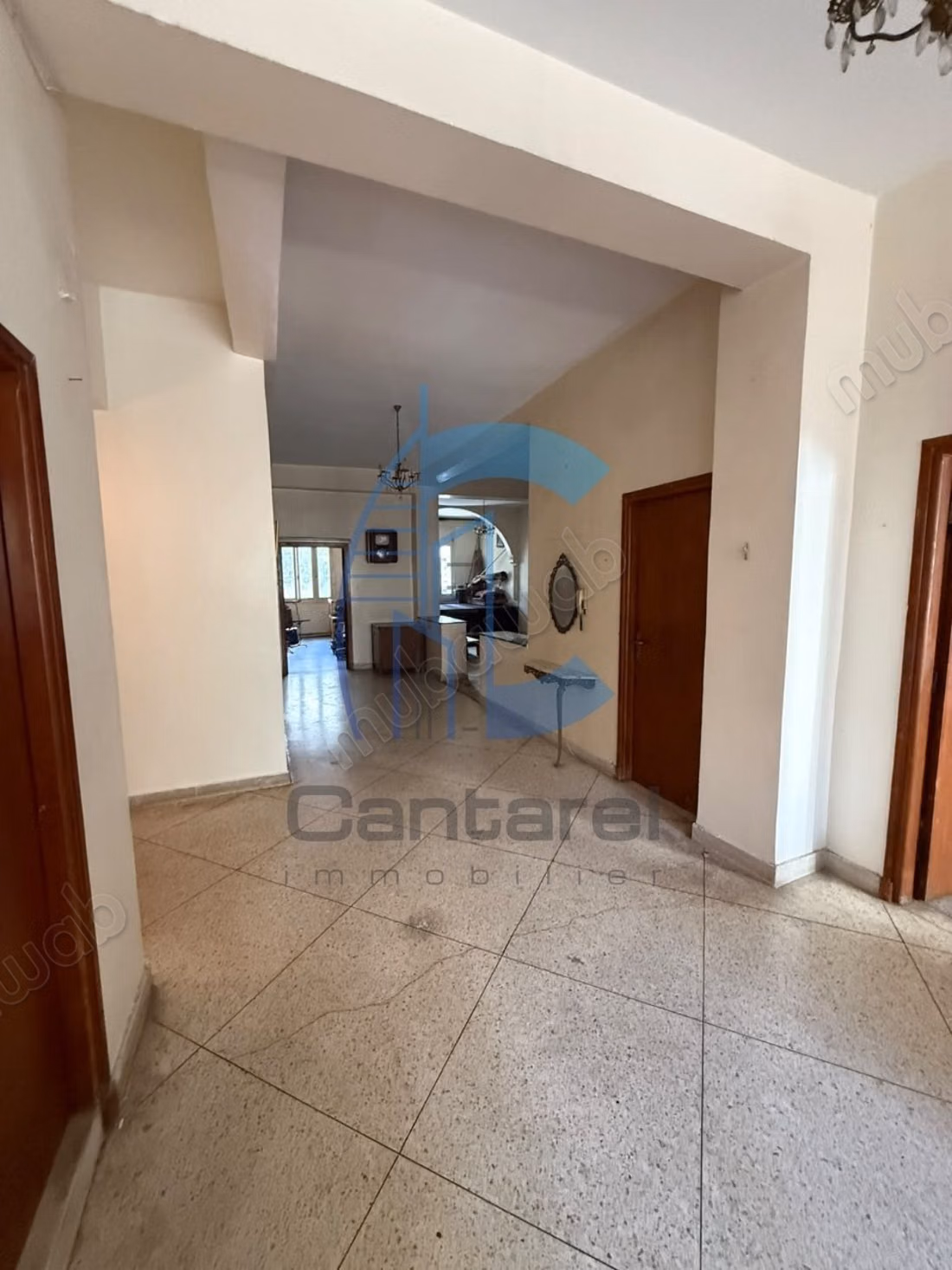 À vendre appartement avec jardin à racine
