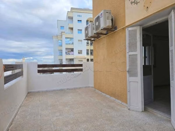 Bel appartement en location à Sahloul. 4 pièces. Ascenseur et terrasse