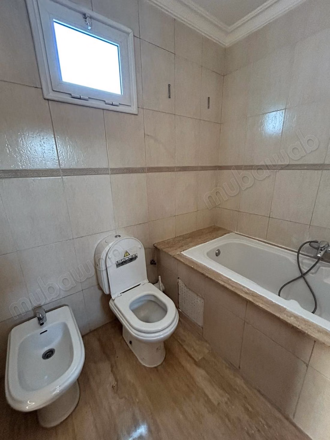 À louer appartement 3ch sur bd d'anfa