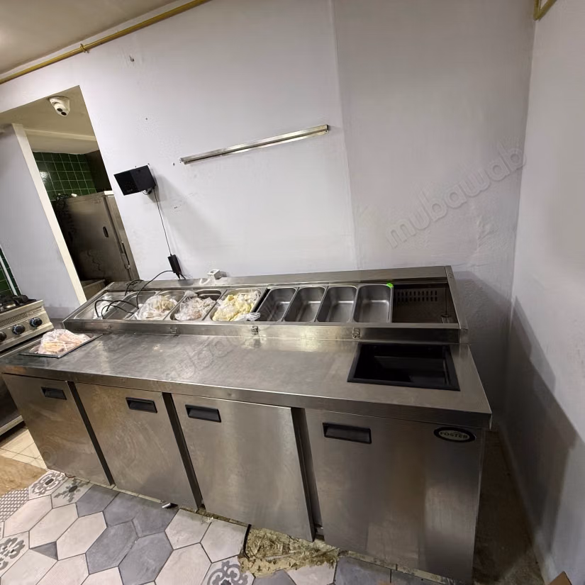 À céder: restaurant ricardo à ennasr 2 – emplacement premium