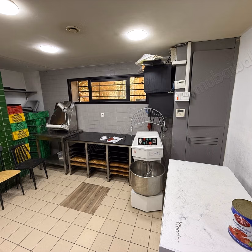 À céder: restaurant ricardo à ennasr 2 – emplacement premium